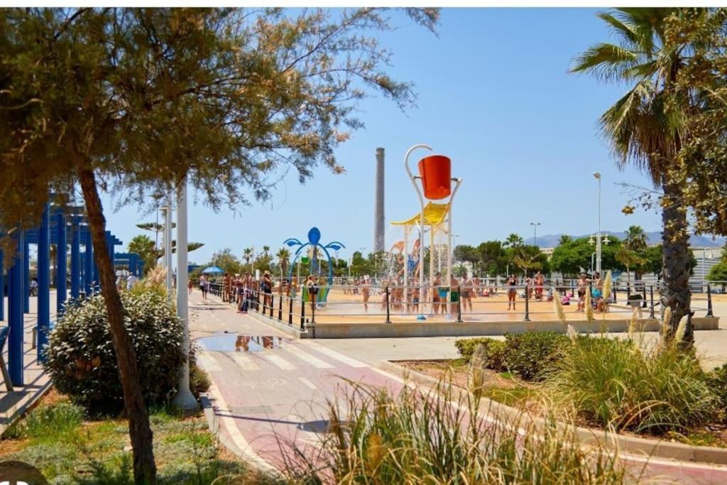 Playa Huelin Beach Málaga Dış mekan fotoğraf